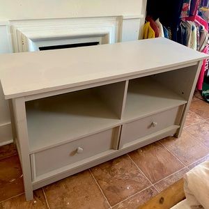 Solid wood tv stand with 2 draws.